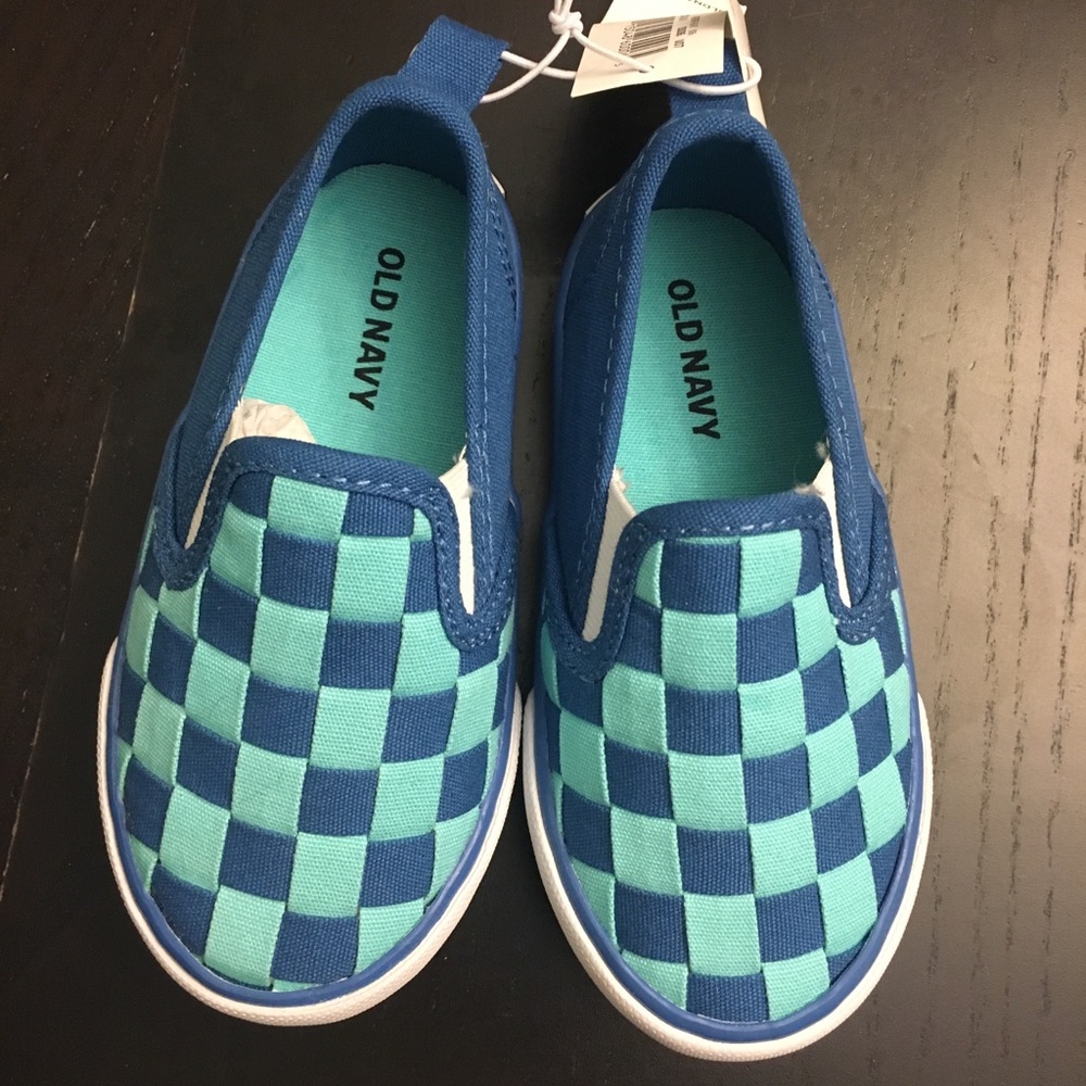 SOLD Old Navy Toddler Boy Canvas Sneakers